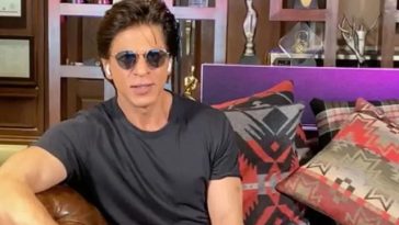 Inside-SRK's-home-05